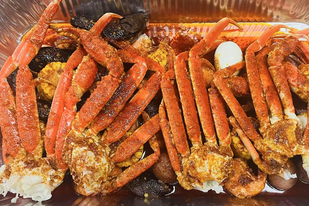 Premium Snow Crab Leg Boil at Crabby Village，a Seafood Restaurant in Petersburg